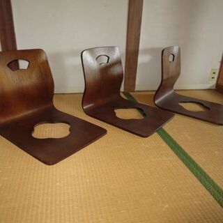 【３つ￥500!!】 和室用木製座椅子3台で￥500!