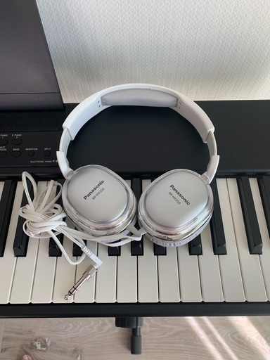YAMAHA 電子ピアノ（ヘッドフォンPanasonic）