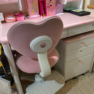 日曜まで限定値下げ！くろがね学習机/女の子ピンクデスク