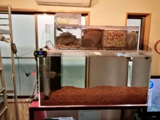 【東京都引き取り限定！】使用三ヶ月ピカピカ極上！超大型上部ろ過層付き！1200×600×600 アクリル水槽フルセット！