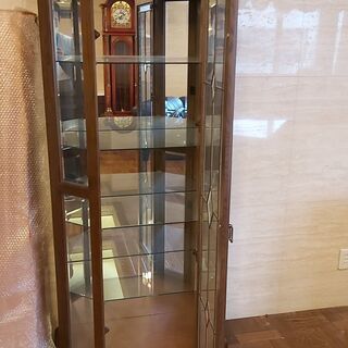 古風な高級棚を販売しています。