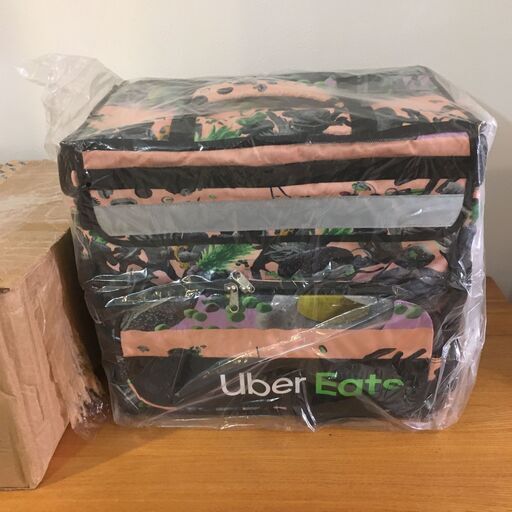 送料無料 新品未使用ウーバーイーツ バッグ ウバック UberEats 海外限定 アーティストバッグ リュック