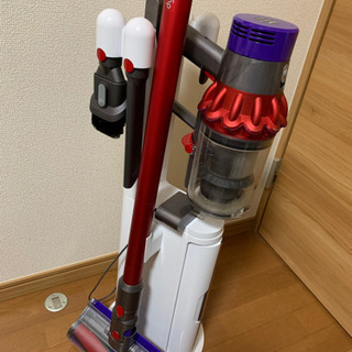 高級品市場 【美品】Dyson Fluffy cyclone v10 フロアドック sv12