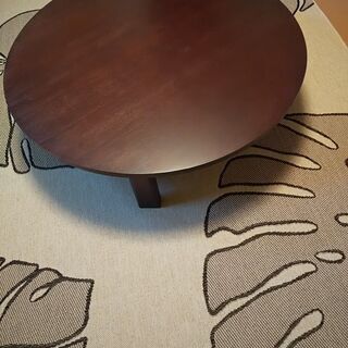 アジアン風のテーブル／カーペット（ラグマット）セット！お譲りします。