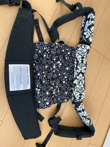 エルゴ　抱っこ紐　【正規品】 使用頻度少なめ エルゴ 抱っこ紐 【正規品】 使用頻度少なめ エルゴベビー 抱っこ紐 箱