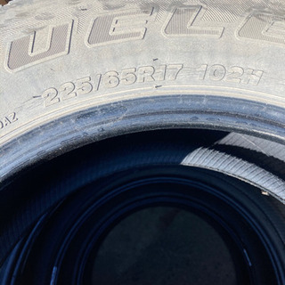 ブリヂストンデューラー225/65R17  4本あげます。