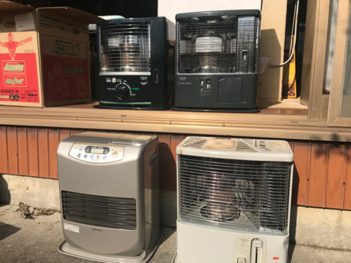 石油ストーブ　ファンヒーター　4台セット