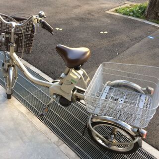 地域限定 パナソニック カロヤカライフ 三輪車 新基準 13,2AH チタン 
