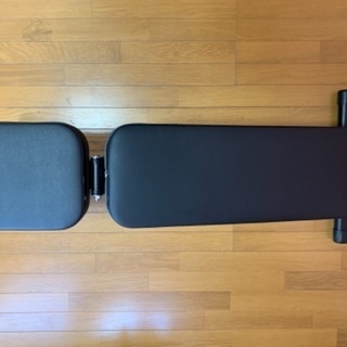 リーディングエッジベンチ、合計40kgダンベル