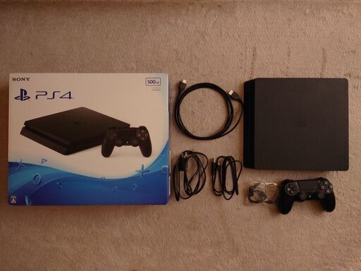 最初の 美品 PS4 本体 PlayStation 4 ジェット・ブラック 500GB CUH