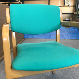 肘付き　チェアー4脚　1個5000円でお譲りします！