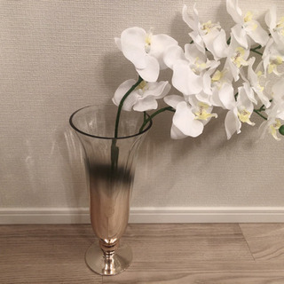 【ネット決済】【美品】ガラス花瓶🌹造花付き