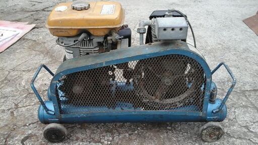 コンプレッサー 実働 ❢❢ イワタ製のエンジンタイプ ❢❢ 電源がない