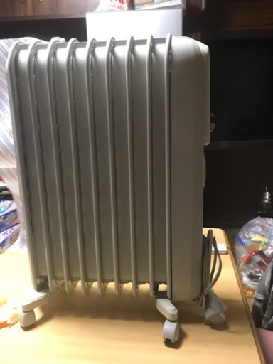 お取引中 デロンギ オイルヒーター