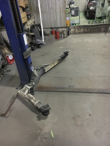 門型 二柱リフトビシャモン ディラー使用品