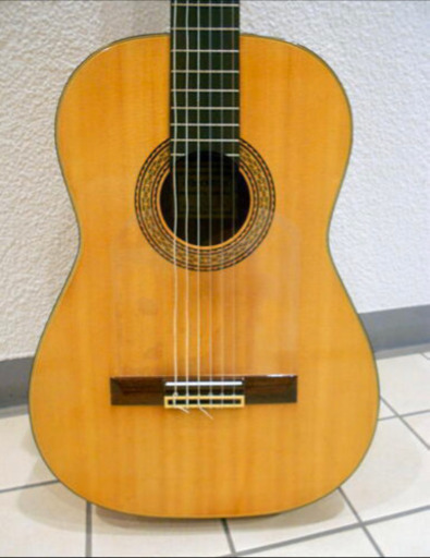 【値下げ中】クラシックギター美品　abe-520