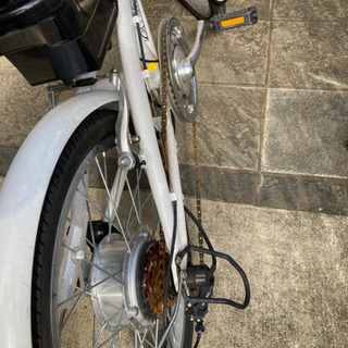 ◆お取引き中◆ スタイリッシュ 軽量 コンパクト 折りたたみ式 電動アシストサイクル