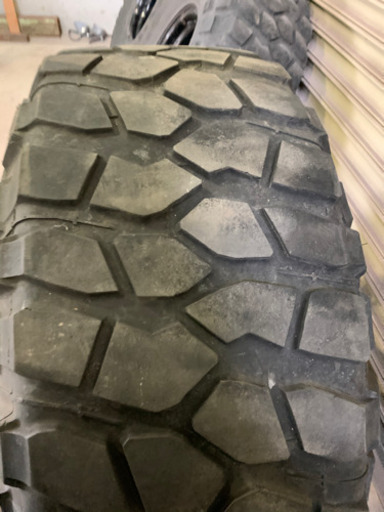 アウトレット 美品 ゴツゴツタイヤ 35✖️13.50R20LT 3本 V-NETIK