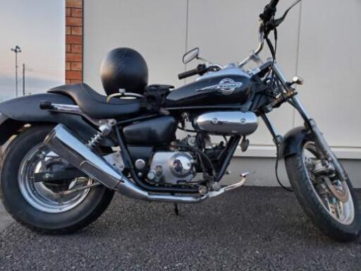 ホンダ マグナ50 車体
