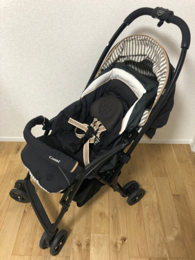 お譲り先決まりました！【美品】combi コンビ メチャカルハンディα  ベビーカー　ブラックノワール