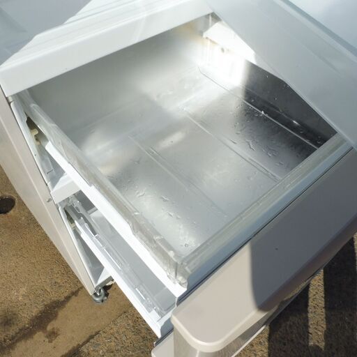 B８２０　パナソニック　冷蔵庫　３ドア　  型番NR-C320ME-N　容量３２１L（冷凍６６L、冷蔵２５５L)