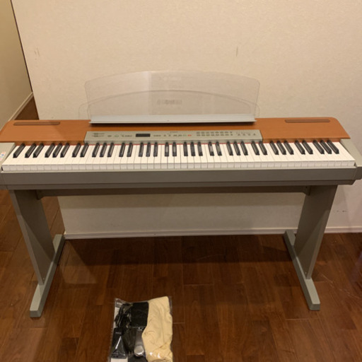 電子ピアノ　キーボード　YAMAHA P-120