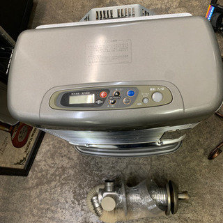 美品コロナ コンパクト FF式石油ストーブ FF-VT42P4 密閉式 灯油暖房