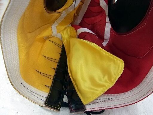 美品 初代タイガーマスク Ⅲマーク 赤金ハーフ 佐山聡 赤金ツートン ハーフマスク スリーマーク ラメ 札幌 東区 美品 初代タイガーマスク Ⅲマーク 赤金ハーフ 佐山聡 赤金ツートン