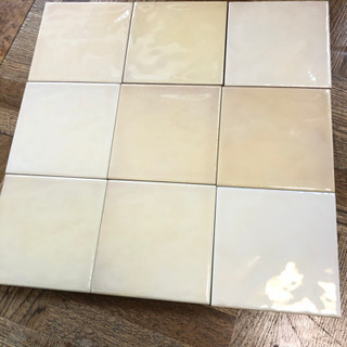 内装用タイル × 4箱 内装用タイル × 4箱
