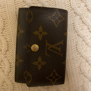 VUITTON キーケース