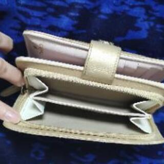 シャネル 折り財布