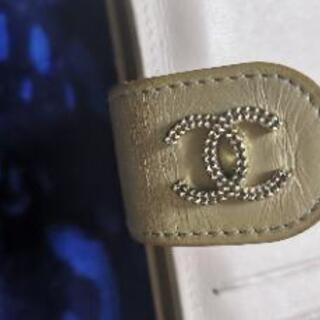 シャネル 折り財布