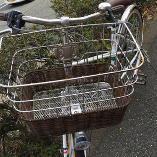 Mixte City 26インチ自転車 6段変速ギア LEDオートライト 鍵付き オシャレデザイン ミキストシティ Mixte City 26インチ自転車 6段変速ギア LEDオートライト 鍵付き