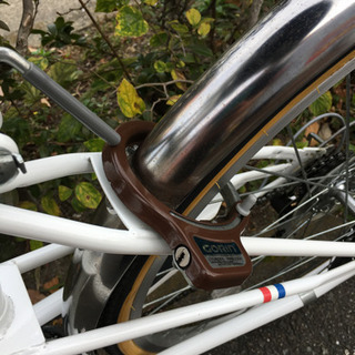 Mixte City 26インチ自転車 6段変速ギア LEDオートライト 鍵付き