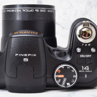 超小型・超軽量●Wi-Fi転送●1400万画素●FUJIFILM S2800HD 1カ月動作補償あり！ 超小型・超軽量○Wi-Fi転送○1400万画素○FUJIFILM S2800HD 1カ月動作