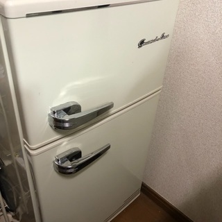 【引取限定】レトロ冷蔵庫