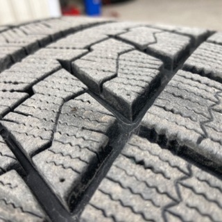 ブリヂストンスタッドレス 215/50R17 114.3 5穴