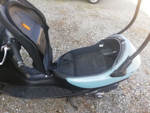 ホンダキャビーナ90cc 屋根付き2種で便利な巨大メットイン。