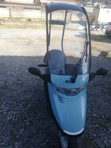 ホンダキャビーナ90cc 屋根付き2種で便利な巨大メットイン。