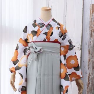 【新品】レトロ着物　小紋　白地に椿　洗える着物