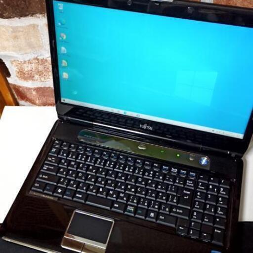 FUJITSU ノートパソコン Core i3 SSD250GB メモリ4GB Win10 PC