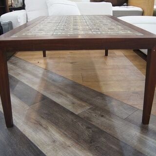 Royal Copenhagen×Haslev(ロイヤルコペンハーゲン×ハスレヴ)ローテーブルが買取入荷致しました。