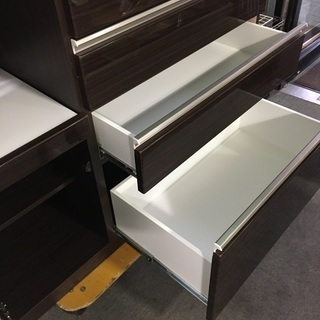 食器棚　ニトリ　ブラウン系