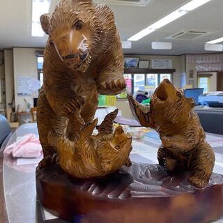 熊　木彫り置き物　47ｃｍ×23ｃｍ×47ｃｍ