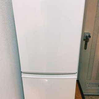 【ネット決済・配送可】冷蔵庫　シャープ　美品　