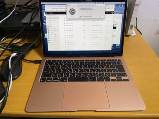 2020年春モデルのMacBook Airです