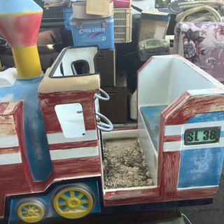 遊園地に有る様な 100円入れて動くおもちゃ 格安 100円入れる