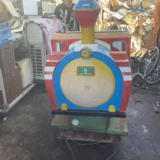 遊園地に有る様な　100円入れて動くおもちゃ　格安　100円入れると動きます 遊園地に有る様な 100円入れて動くおもちゃ 格安 100円入れる