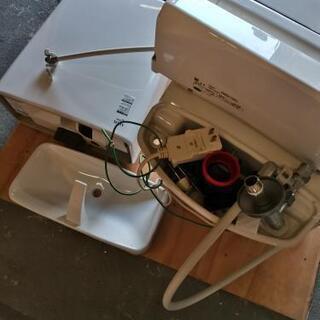 LIXIL　トイレ一式　17年製