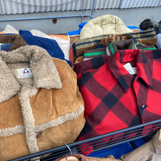 【SALE】最安値100円から！古着大量出品！
